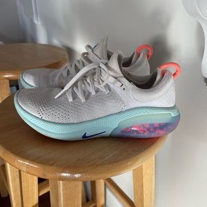 Nike Joyride Run Flyknit in White Bright Mango Racer Blue